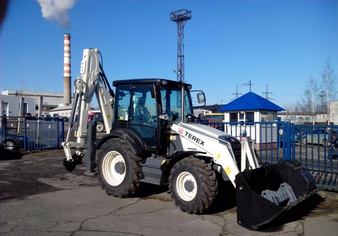 Экскаватор погрузчик Terex